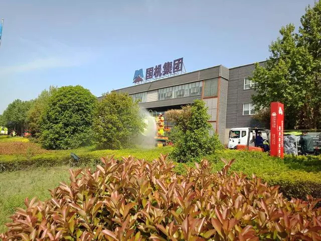 新一代“东方红”绿化喷洒车,全身都是“洛阳造”