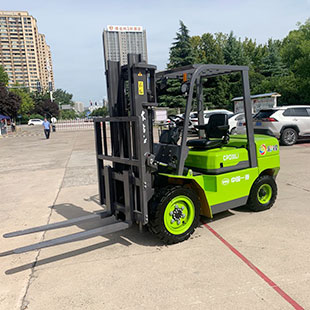 东方红叉车
